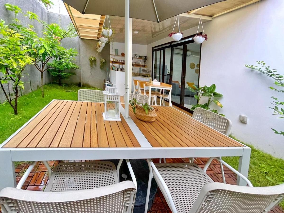 Larisa Homestay Syariah Padalarang Exterior photo