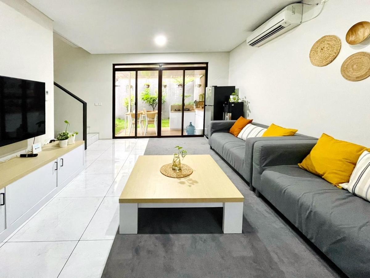 Larisa Homestay Syariah Padalarang Exterior photo