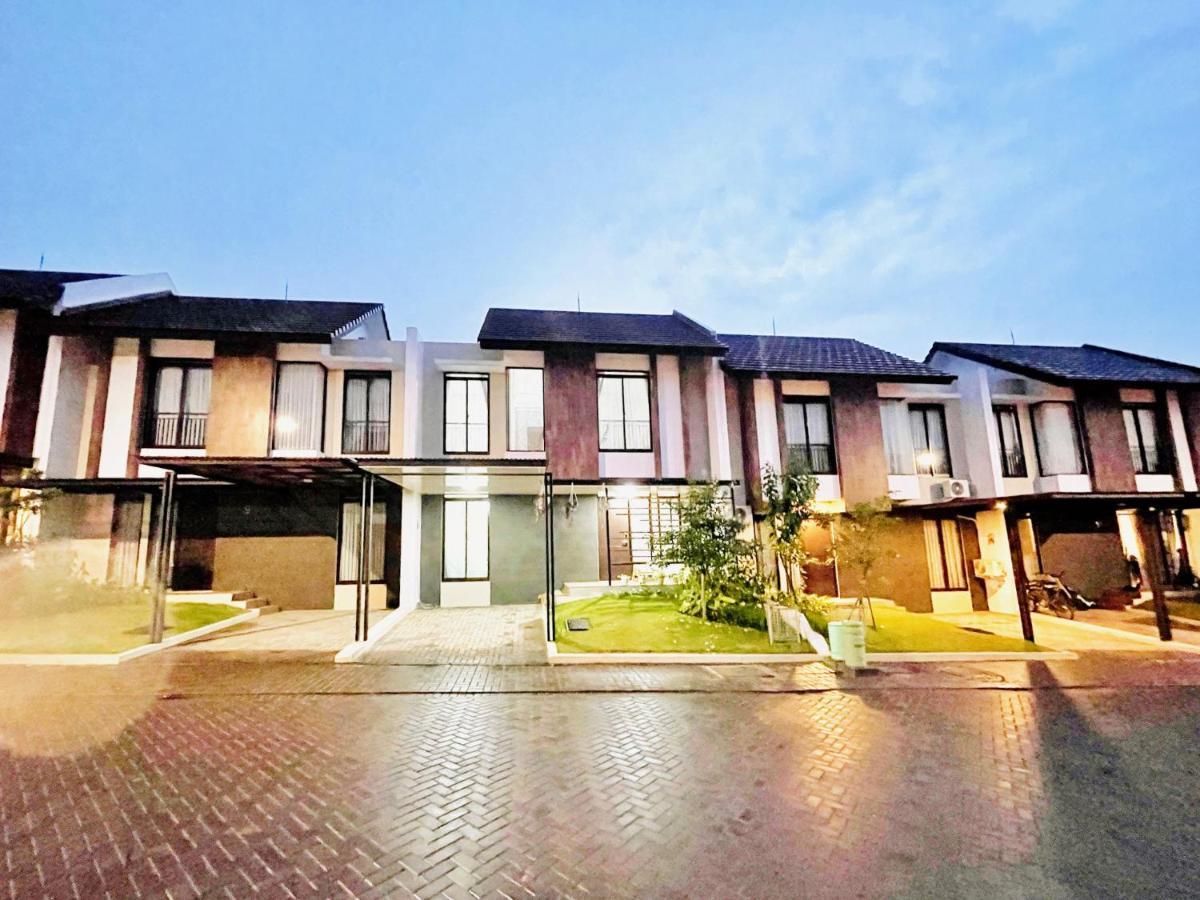 Larisa Homestay Syariah Padalarang Exterior photo